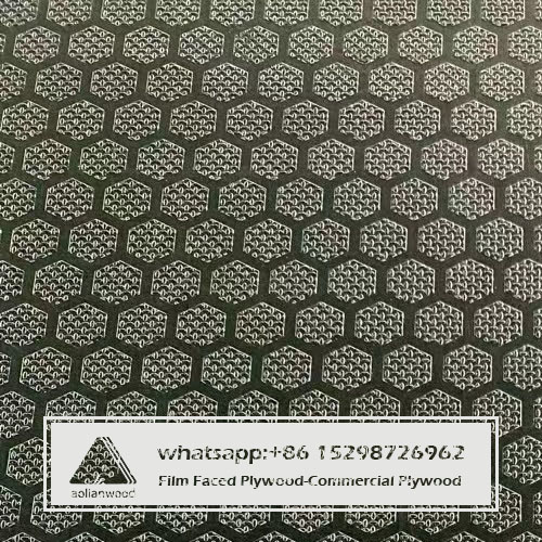 Anti-slip plywood